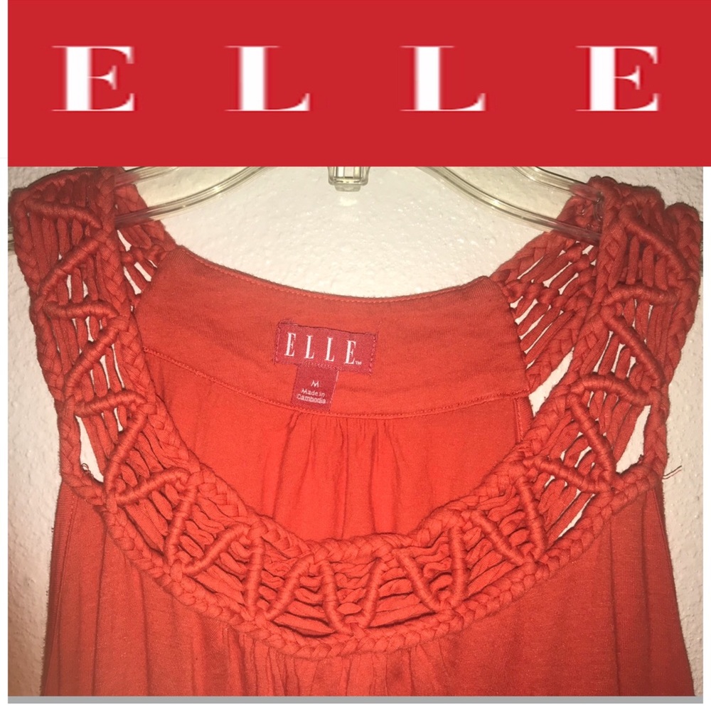 ✨Elle Sleeveless Top size Medium ✨